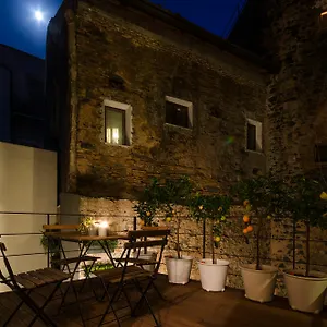 https://habitat-home-luxury-apartments.catania-hotels.net